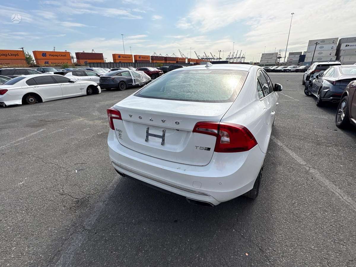 Volvo S60 - 4