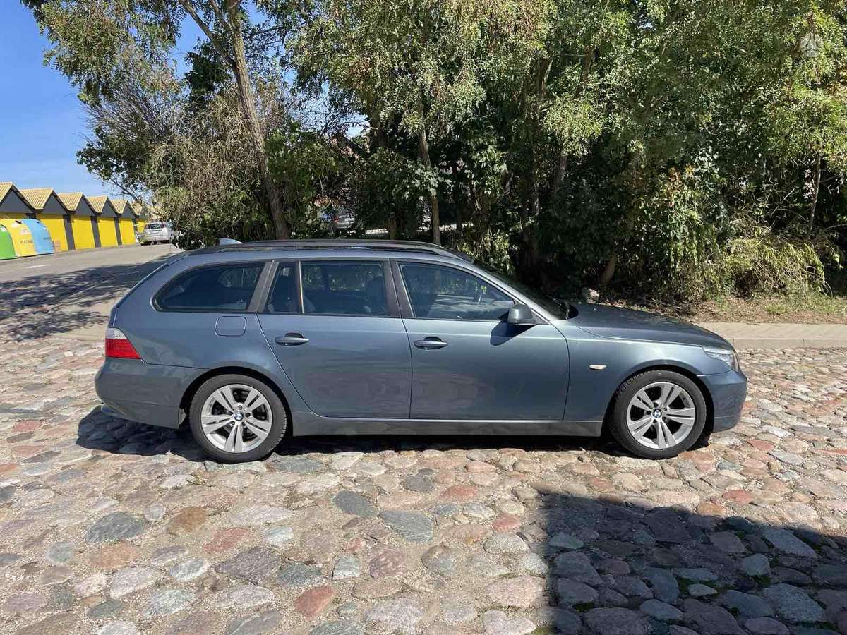 BMW 520, 2.0 l., wagon