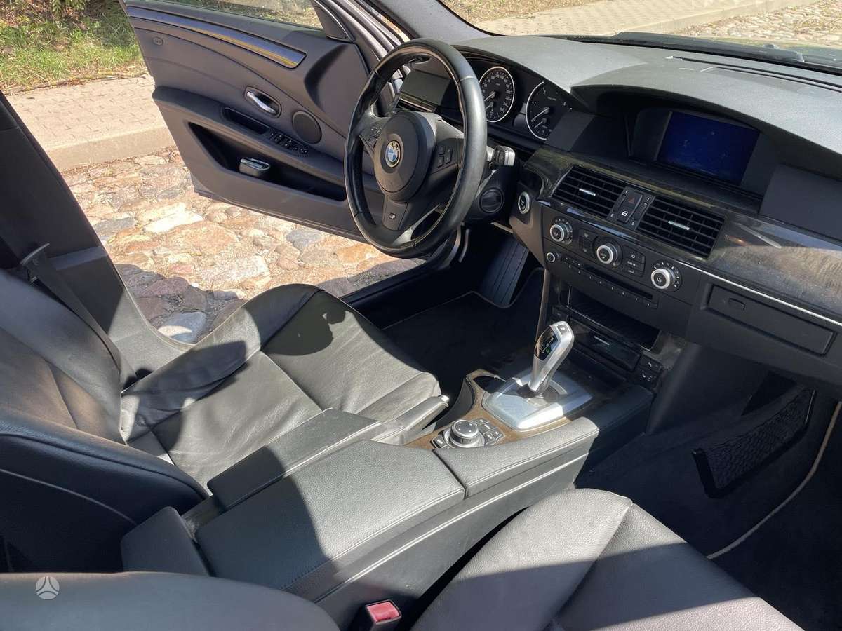 BMW 520, 2.0 l., wagon