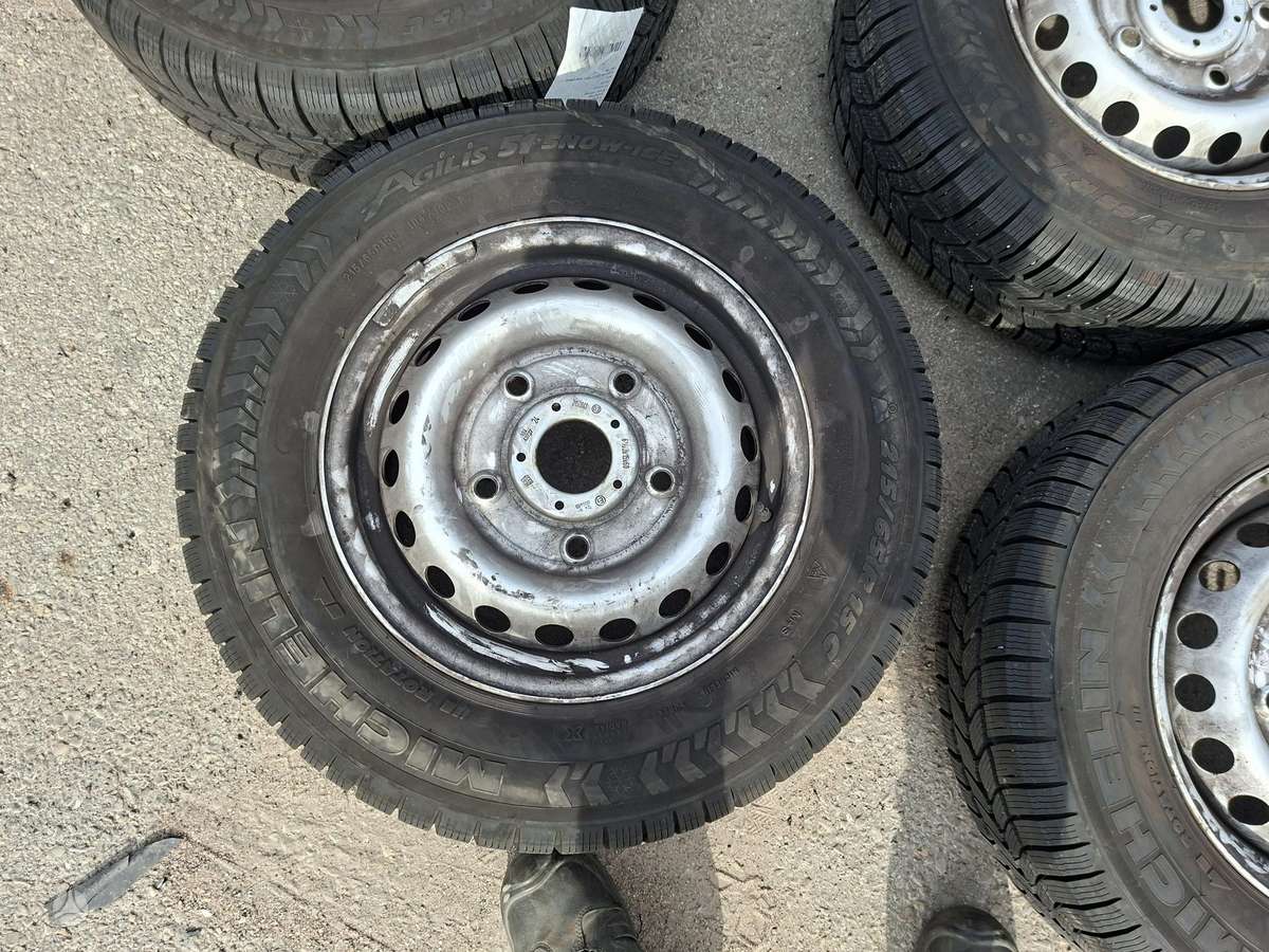 Michelin, žieminės 215/65 R15