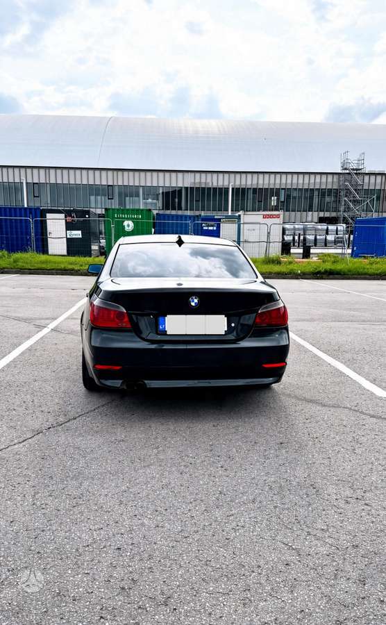 BMW 525, 2.5 l., Седан