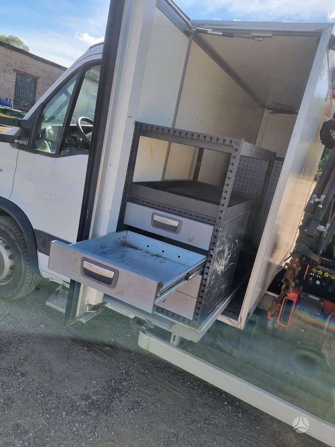 Iveco 65C14, ar krānu