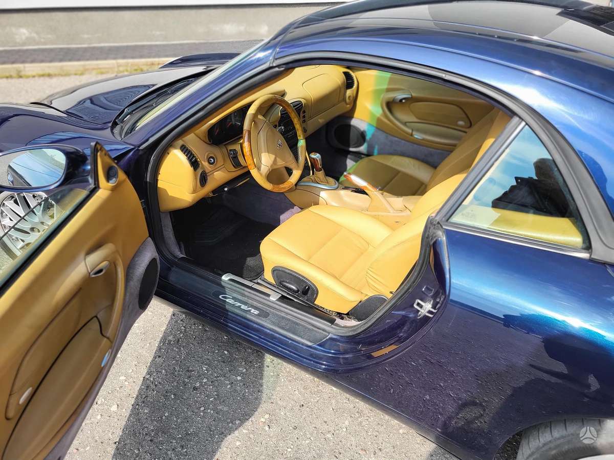 Porsche 911, Седан