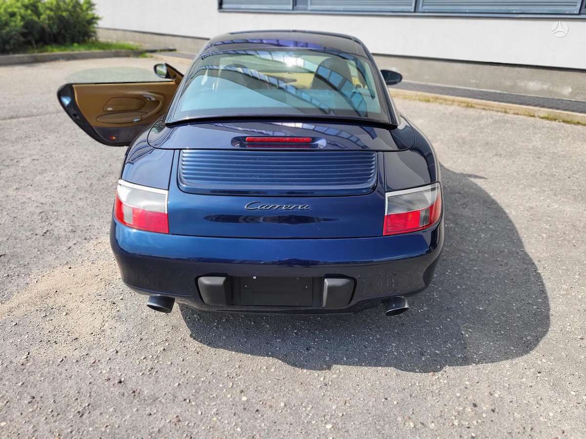 Porsche 911, Седан
