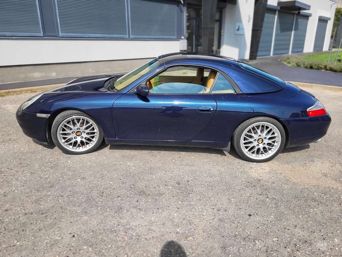 Porsche 911, Седан