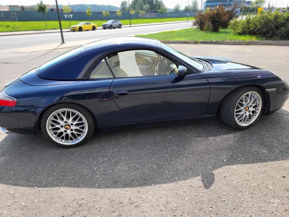 Porsche 911, Седан