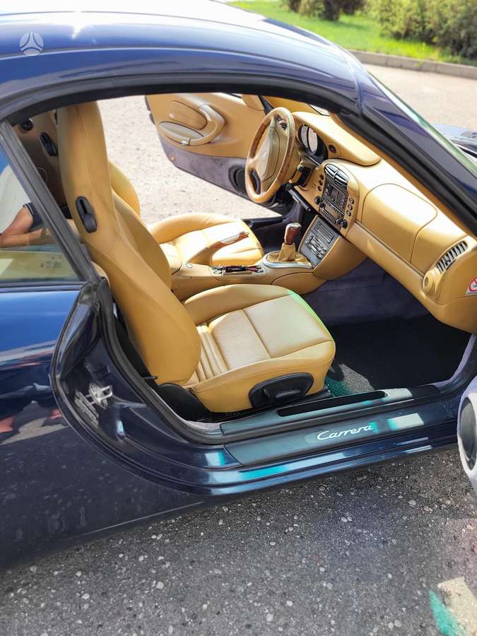 Porsche 911, Седан