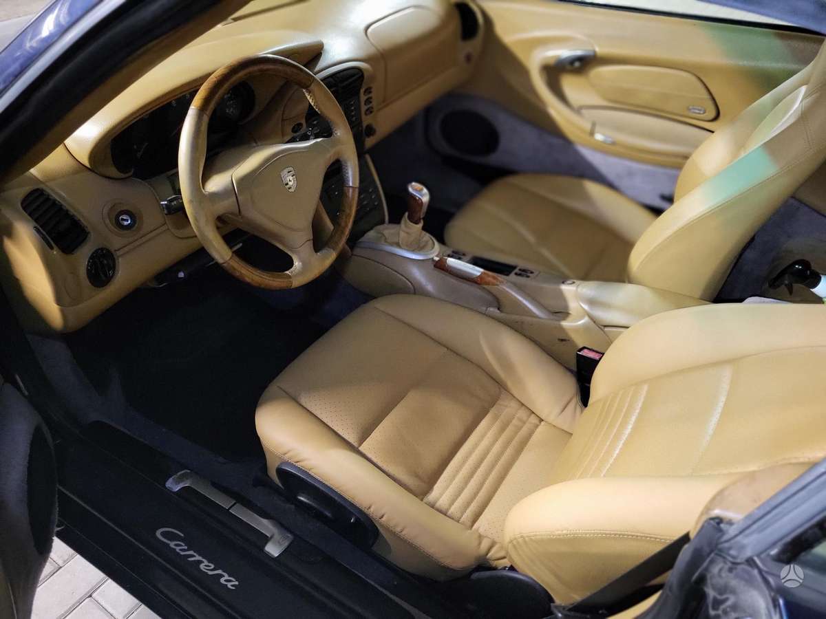 Porsche 911, Седан