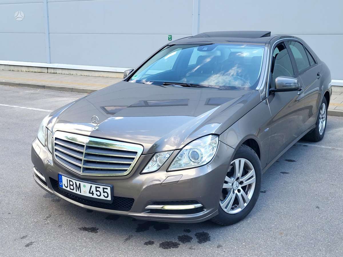 Mercedes-Benz E200, 2.2 l., Седан