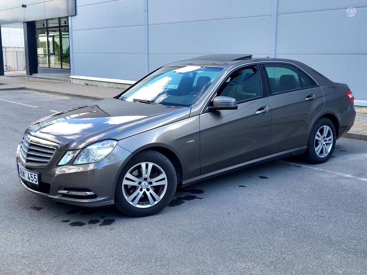 Mercedes-Benz E200, 2.2 l., Седан