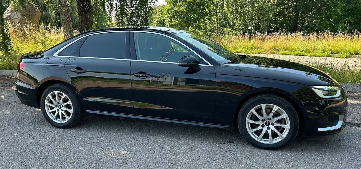 Audi A4, 2.0 l., Седан