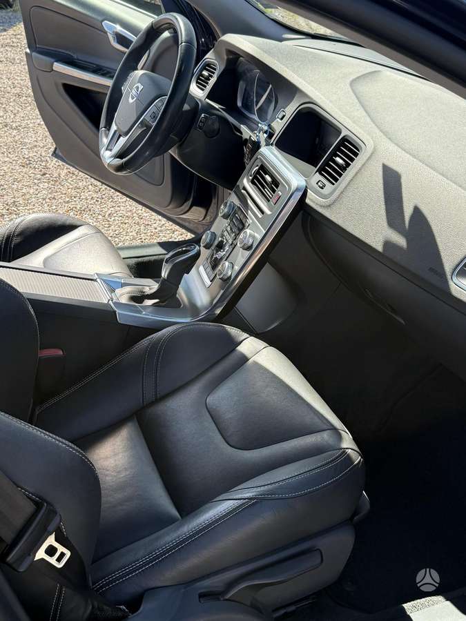 Volvo V60, 2.0 l., Универсал