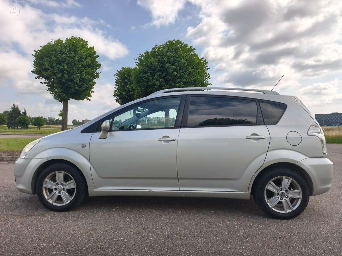 Toyota Corolla Verso - 1