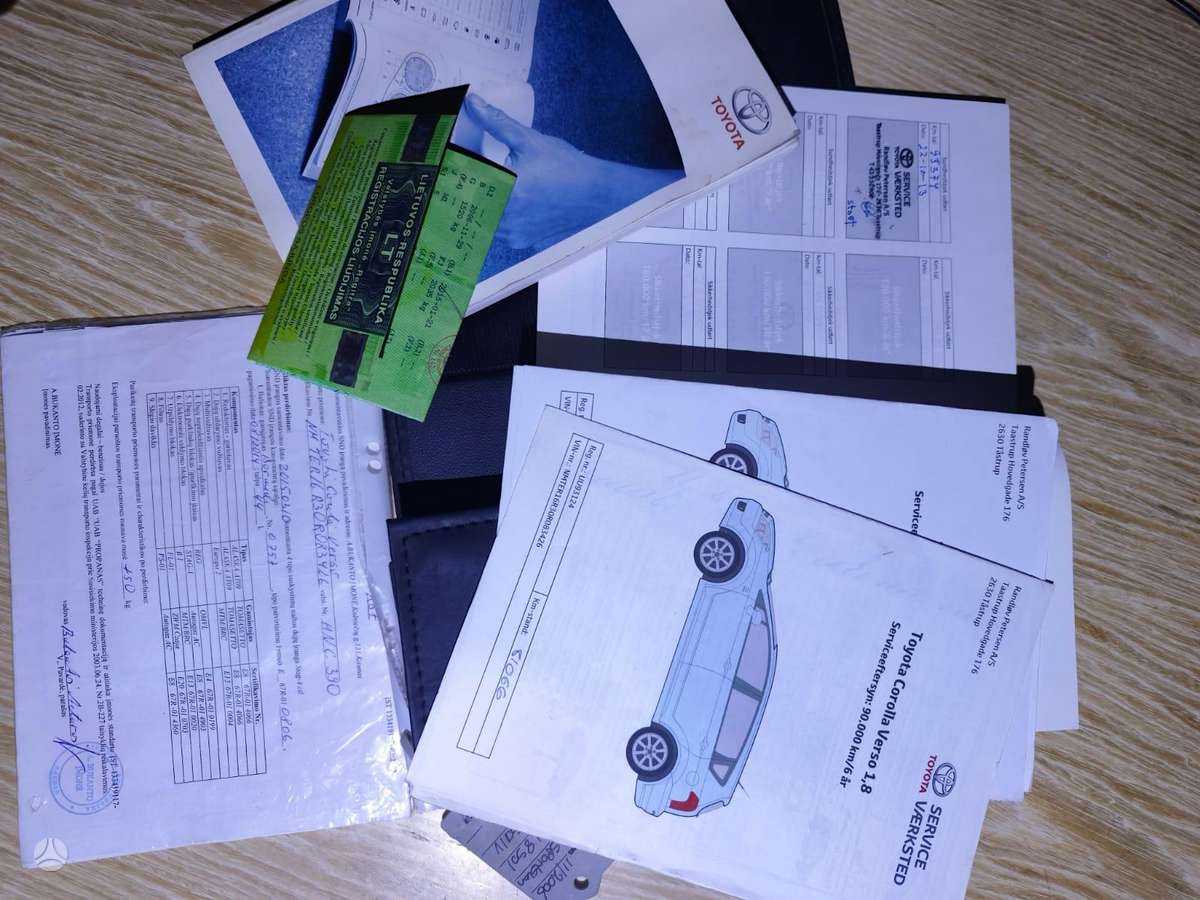 Toyota Corolla Verso - 10