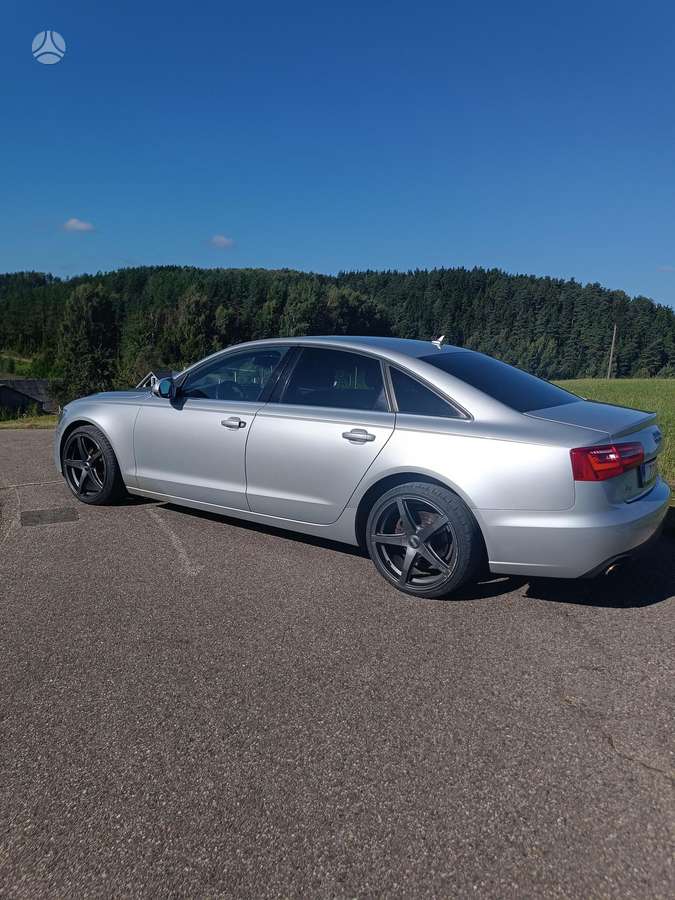 Audi A6, 2.0 l., Седан