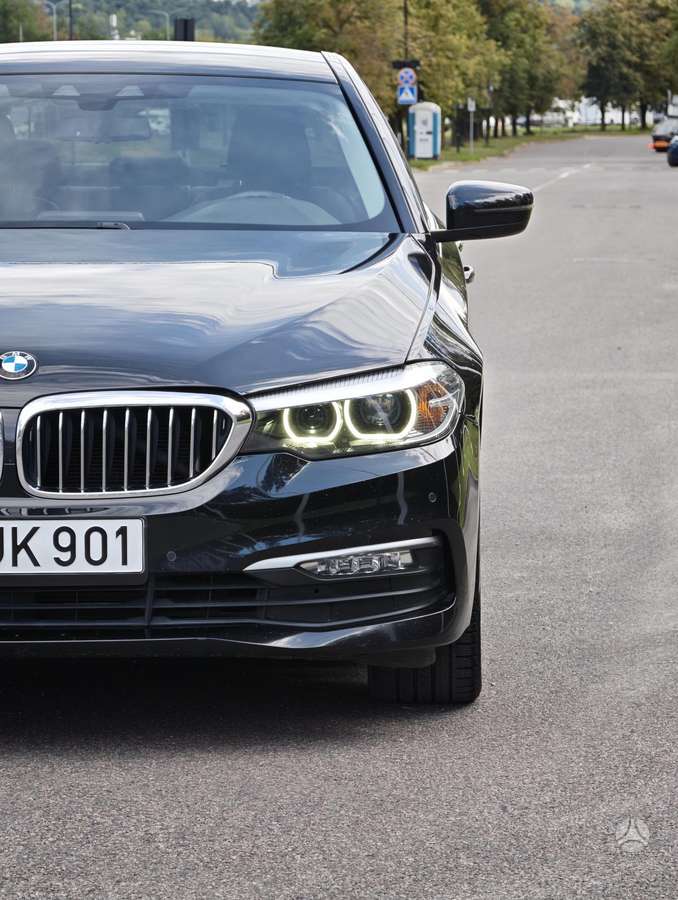 BMW 520, 2.0 l., Седан