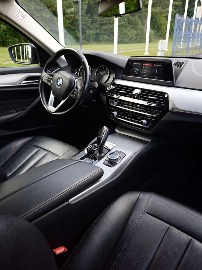 BMW 520, 2.0 l., Седан