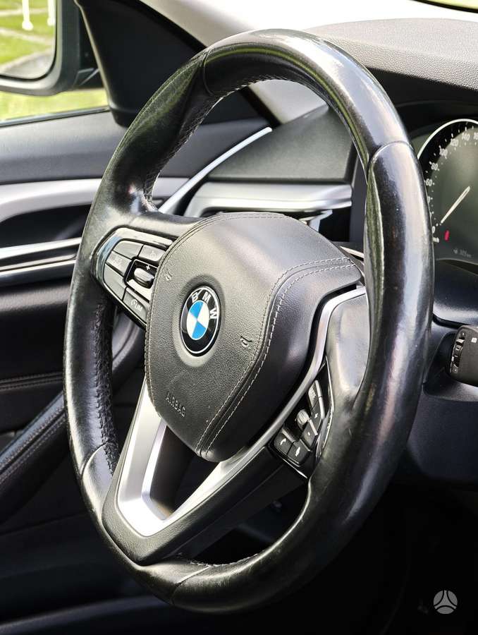 BMW 520, 2.0 l., Седан