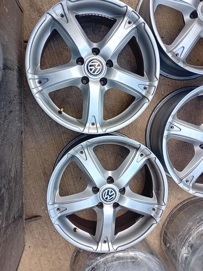 Volkswagen, light alloy, R17