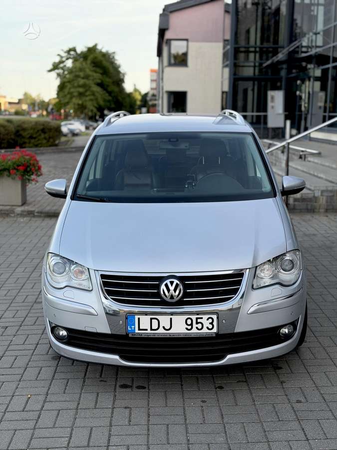 Volkswagen Touran - 3