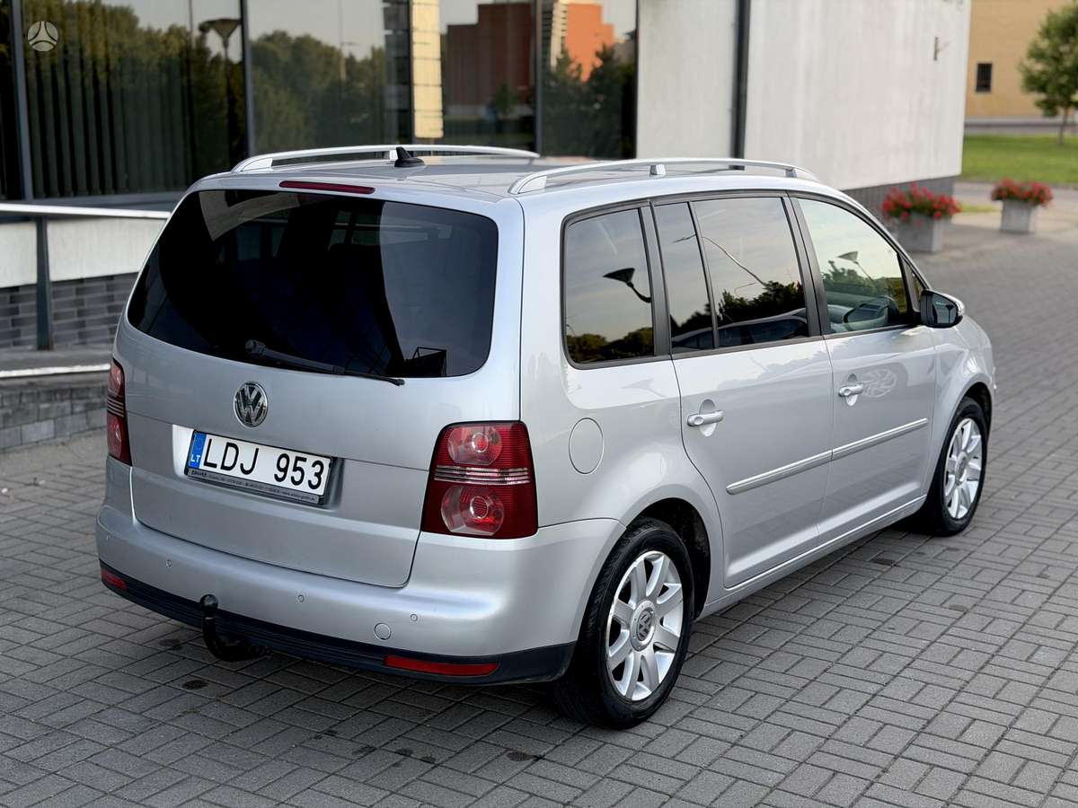 Volkswagen Touran - 7