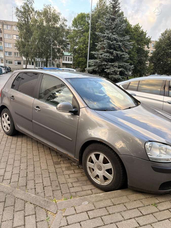 Volkswagen Golf - 3