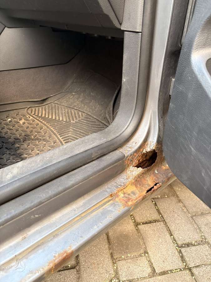 Volkswagen Golf - 4