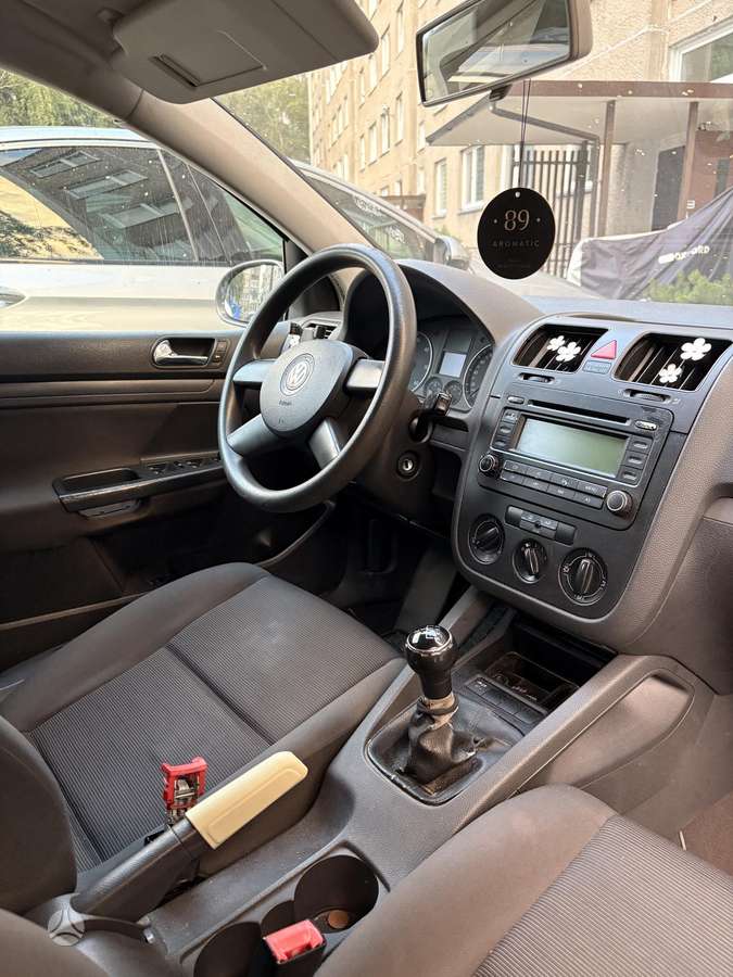 Volkswagen Golf - 5