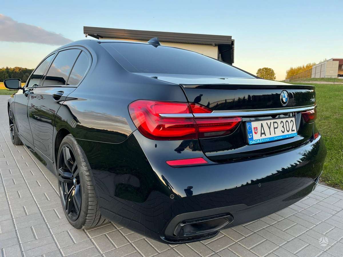BMW 740, 3.0 l., limousine
