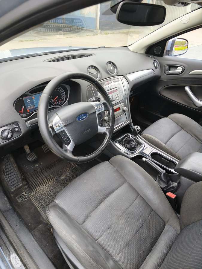Ford Mondeo, 1.8 l., hatchback