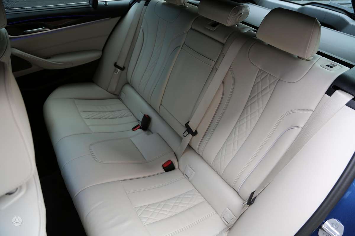 BMW 530, Универсал