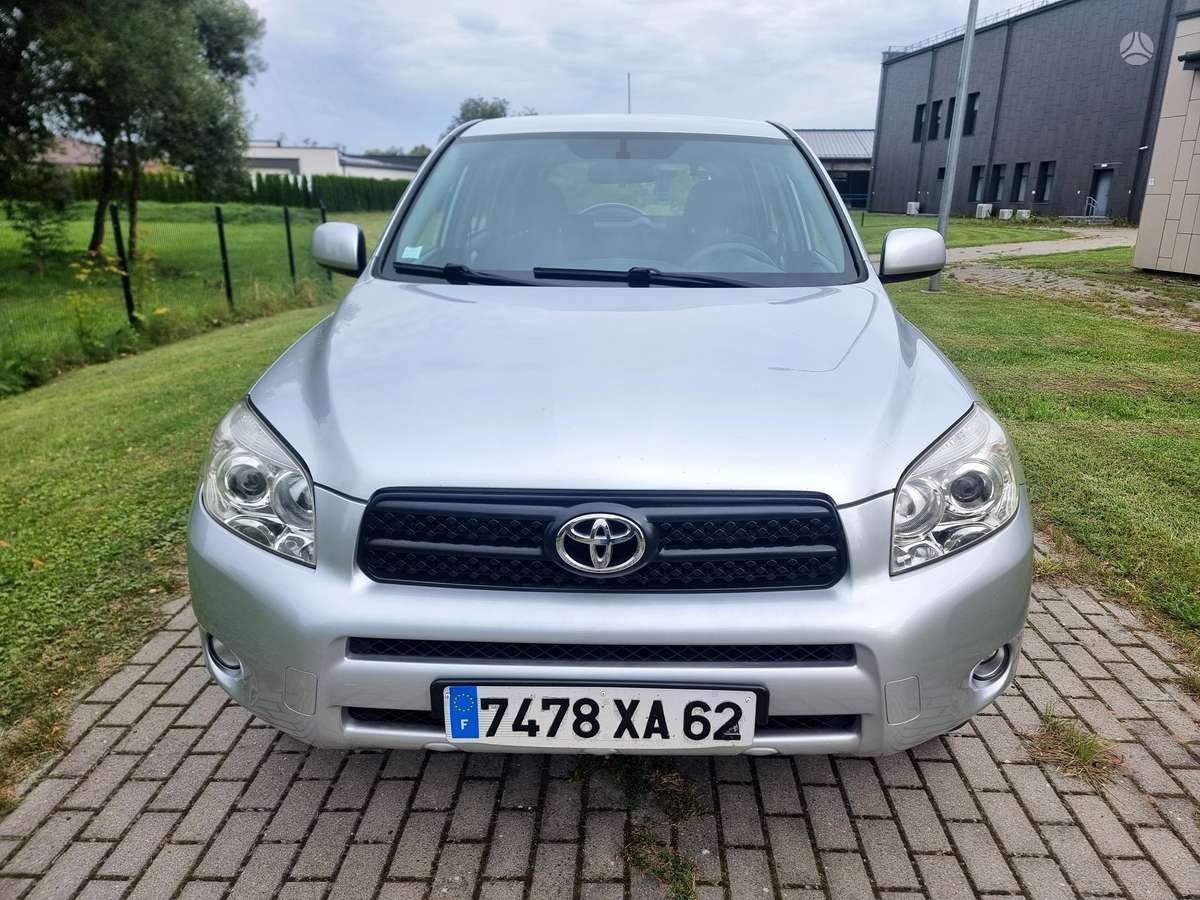 Toyota RAV4 - 2