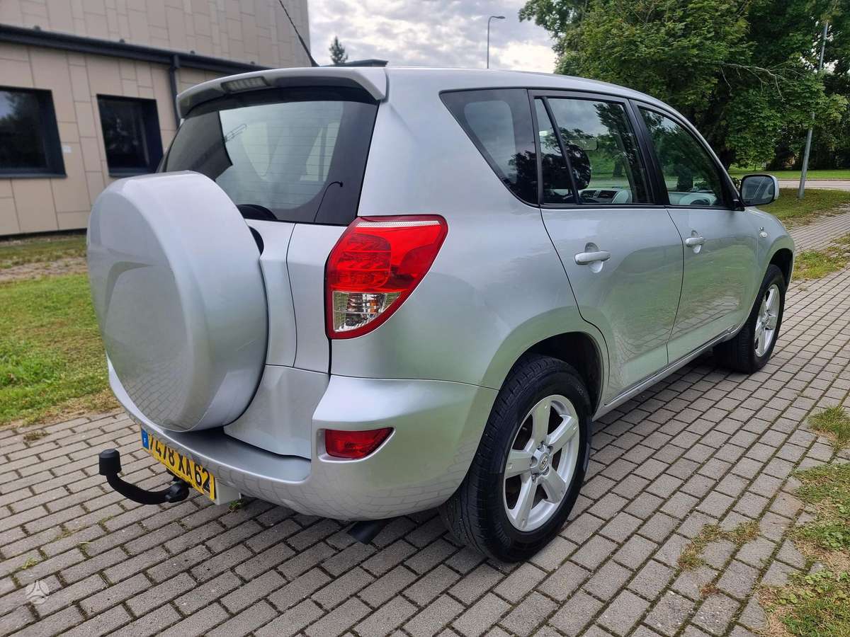 Toyota RAV4 - 5