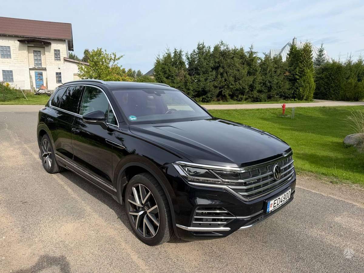Volkswagen Touareg - 2