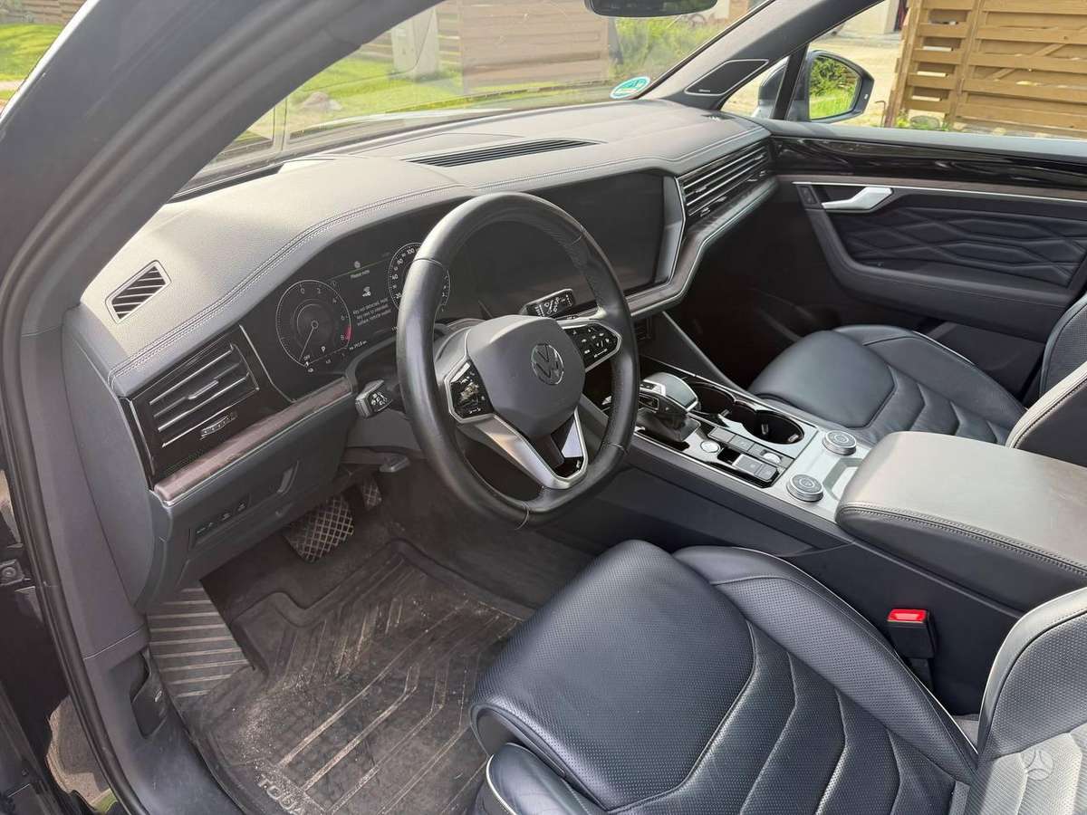 Volkswagen Touareg - 4