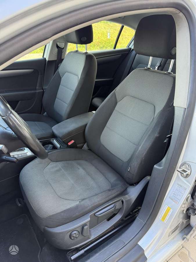 Volkswagen Passat - 7