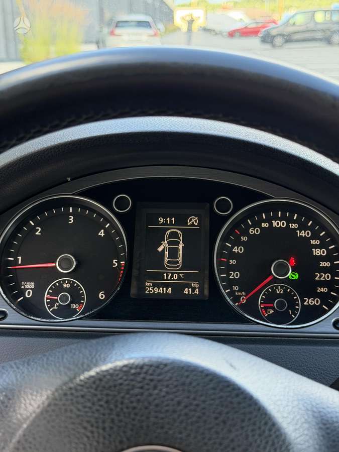 Volkswagen Passat - 9