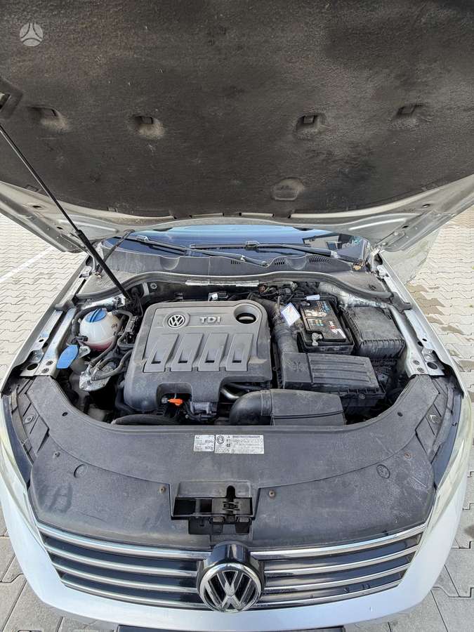 Volkswagen Passat - 11