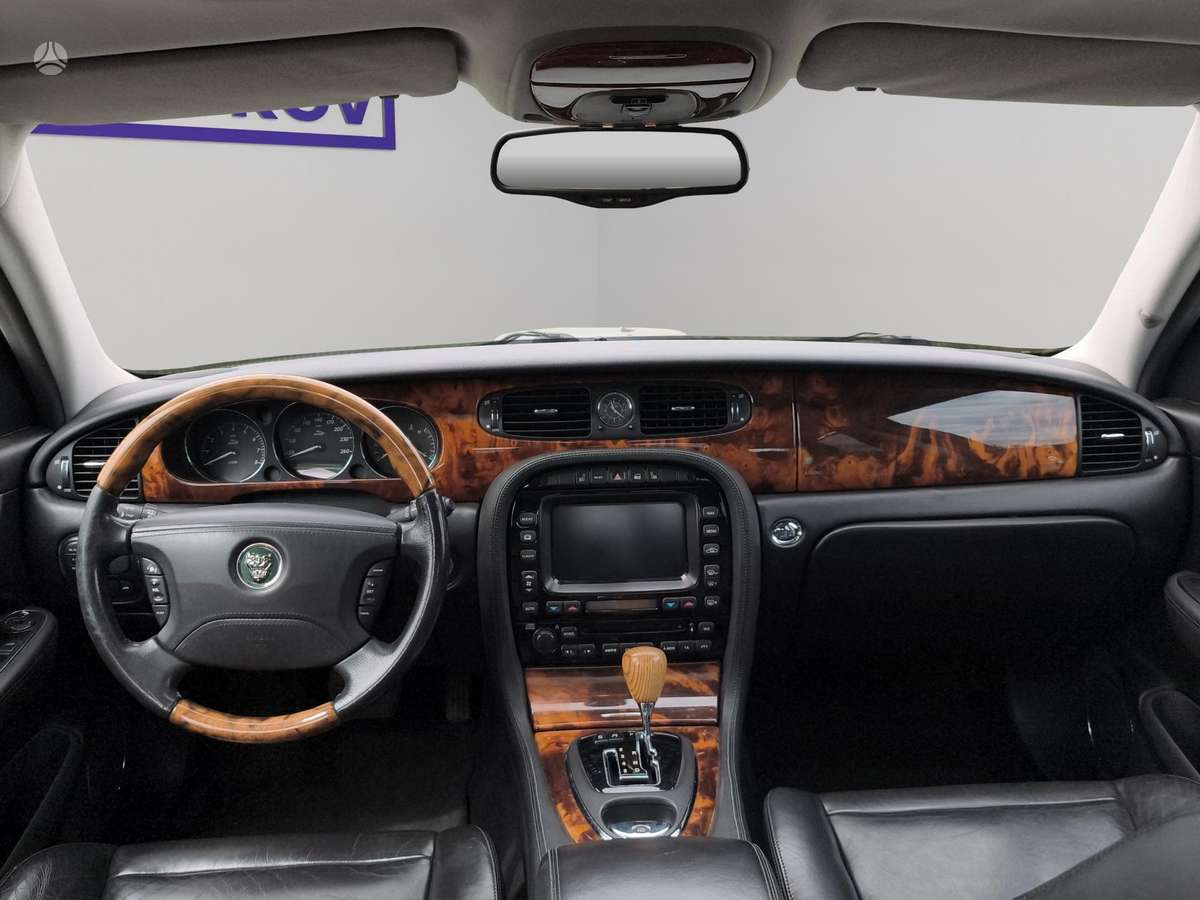 Jaguar XJ, 4.2 l., Седан