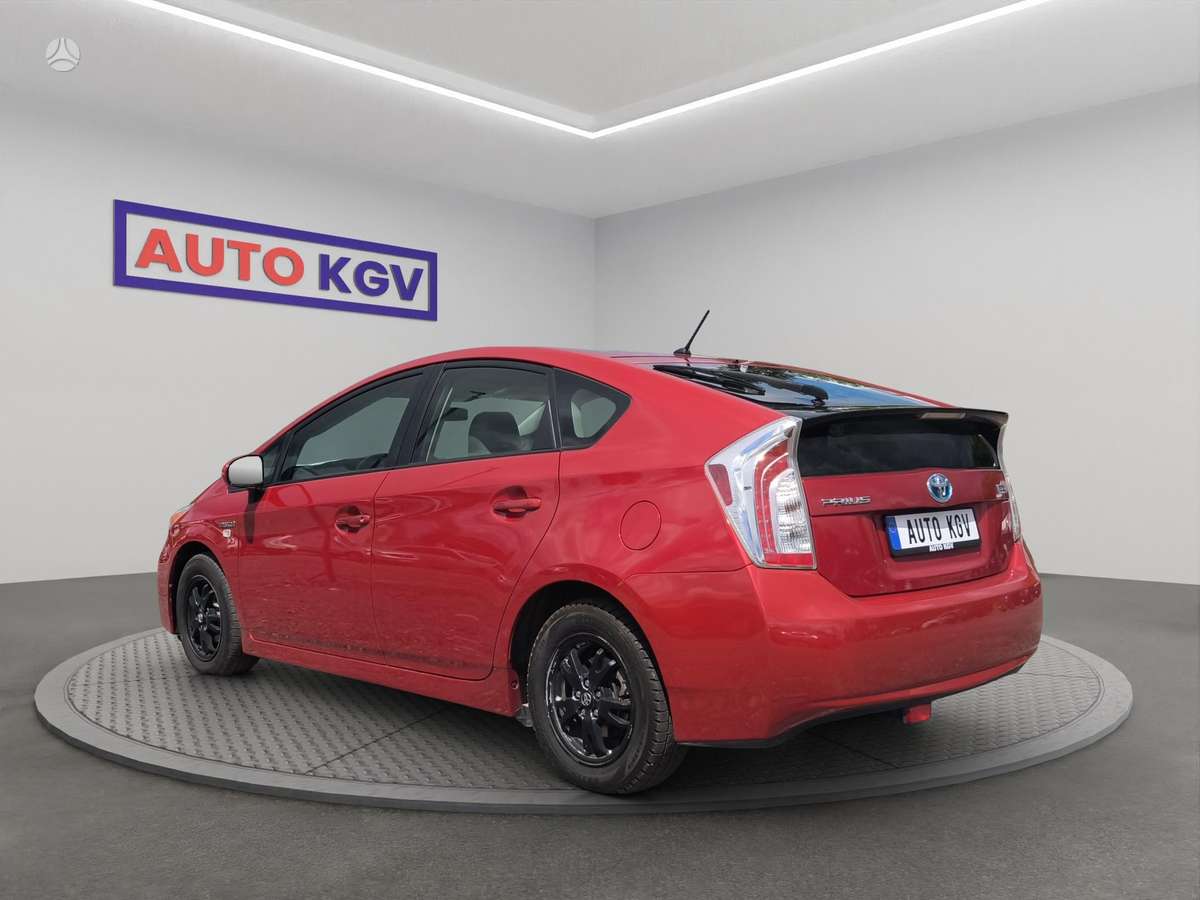 Toyota Prius, 1.8 l., hatchback