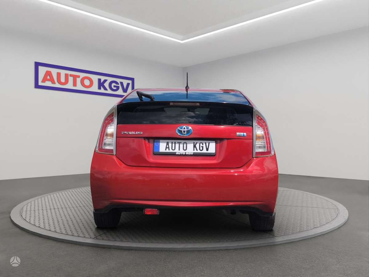 Toyota Prius, 1.8 l., hatchback