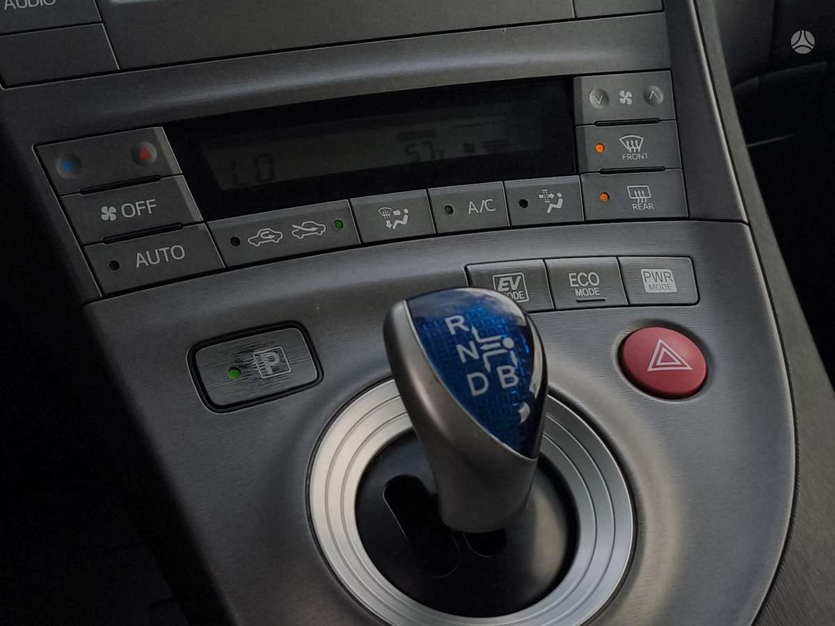 Toyota Prius, 1.8 l., hatchback