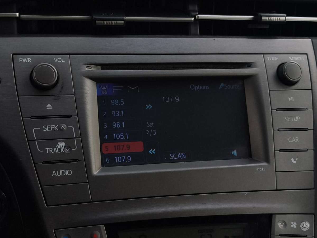 Toyota Prius, 1.8 l., hatchback