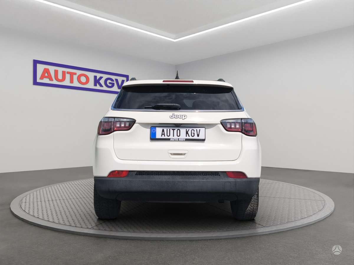 Jeep Compass, 2.4 l., off-road / crossover