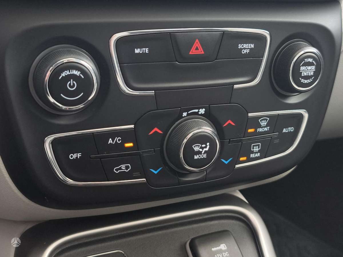 Jeep Compass, 2.4 l., off-road / crossover