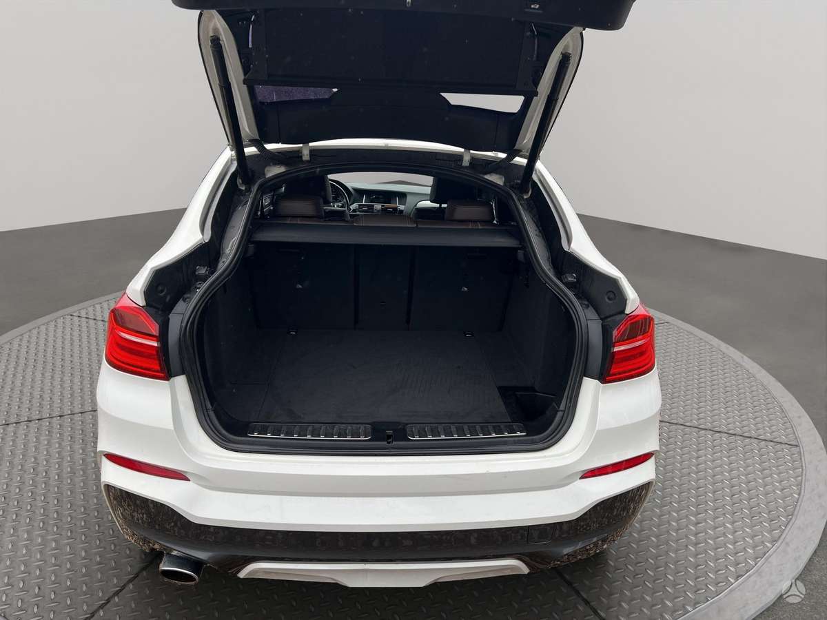 BMW X4, 2.0 l., off-road / crossover