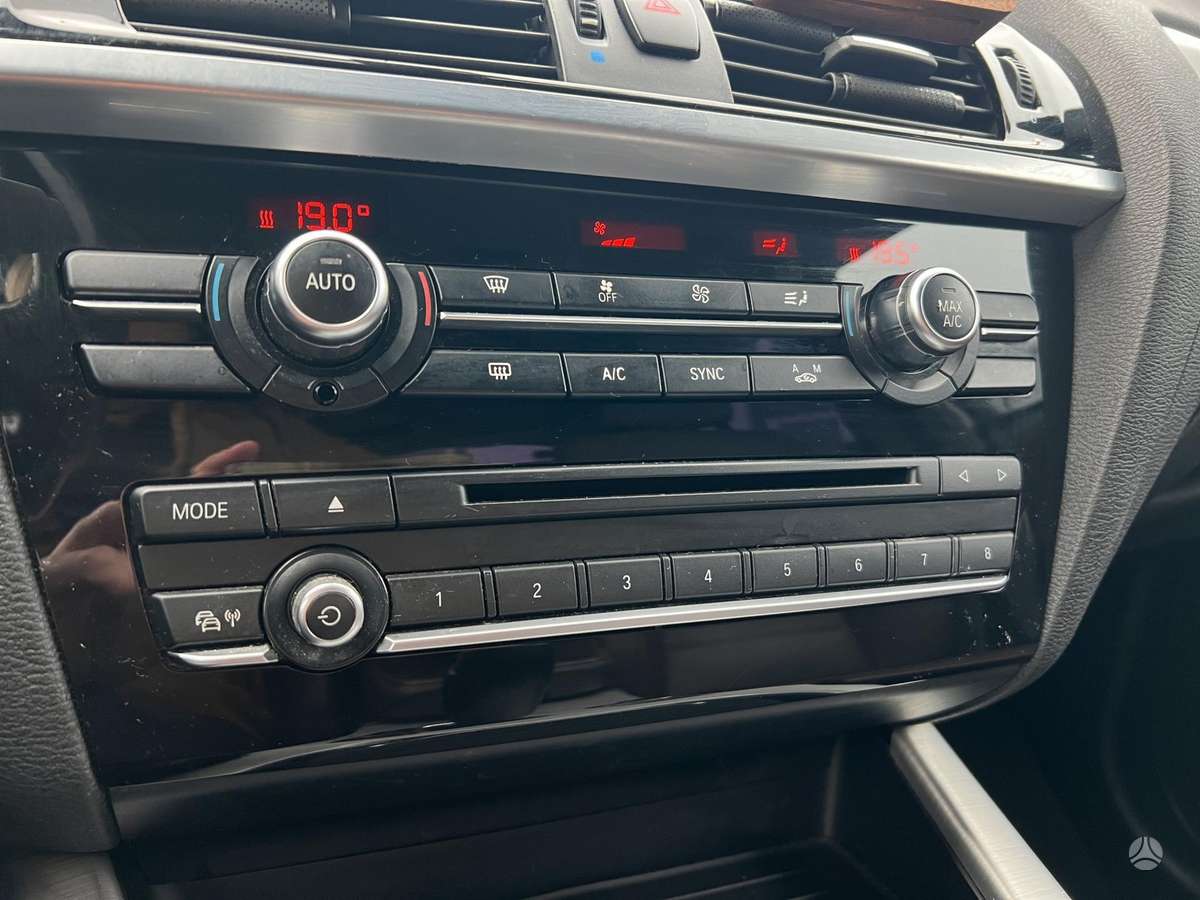 BMW X4, 2.0 l., off-road / crossover