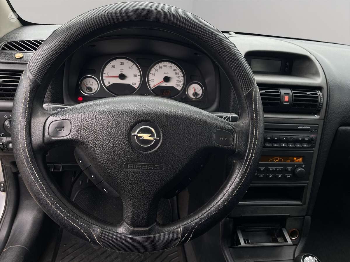 Opel Astra, 2.0 l., Хэтчбек