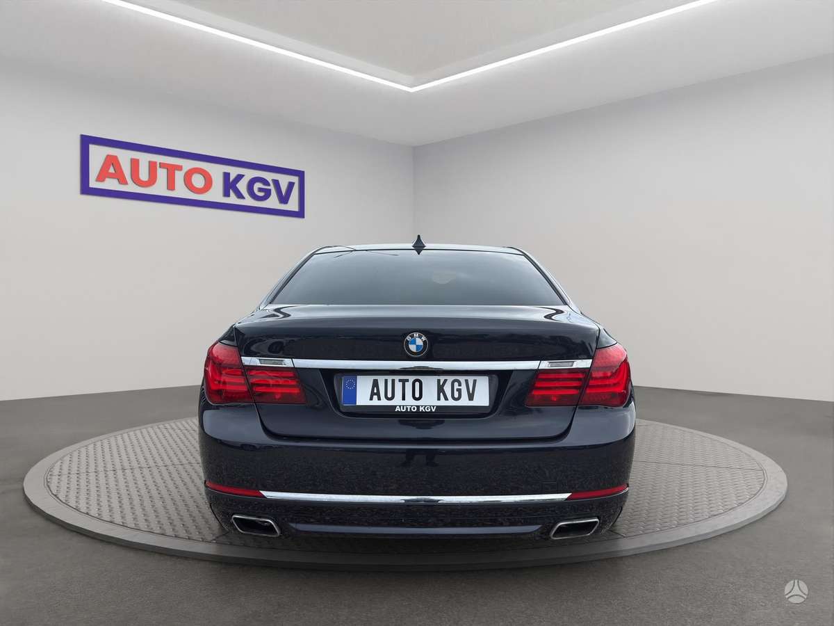 BMW 740, 3.0 l., Седан