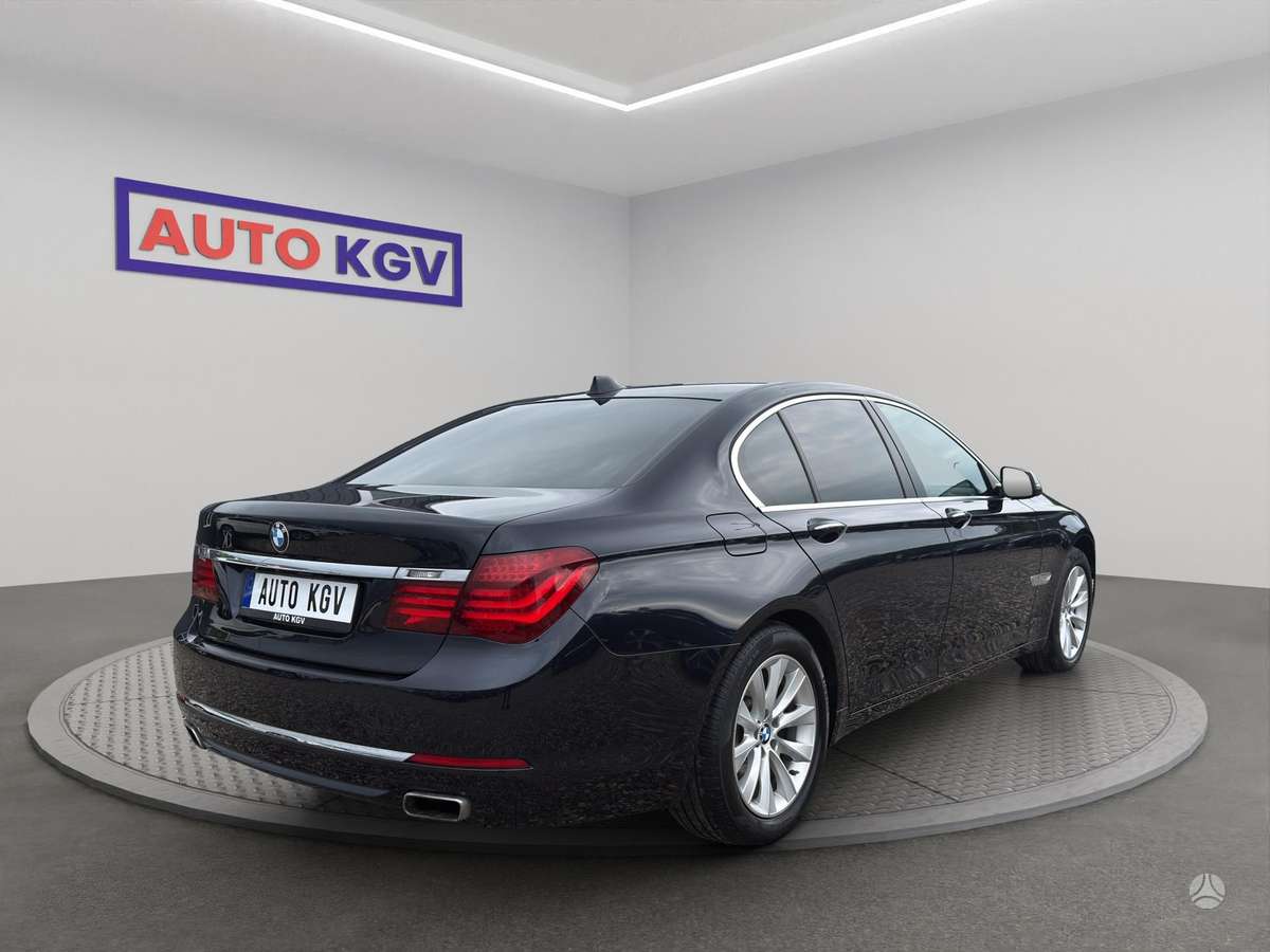 BMW 740, 3.0 l., Седан
